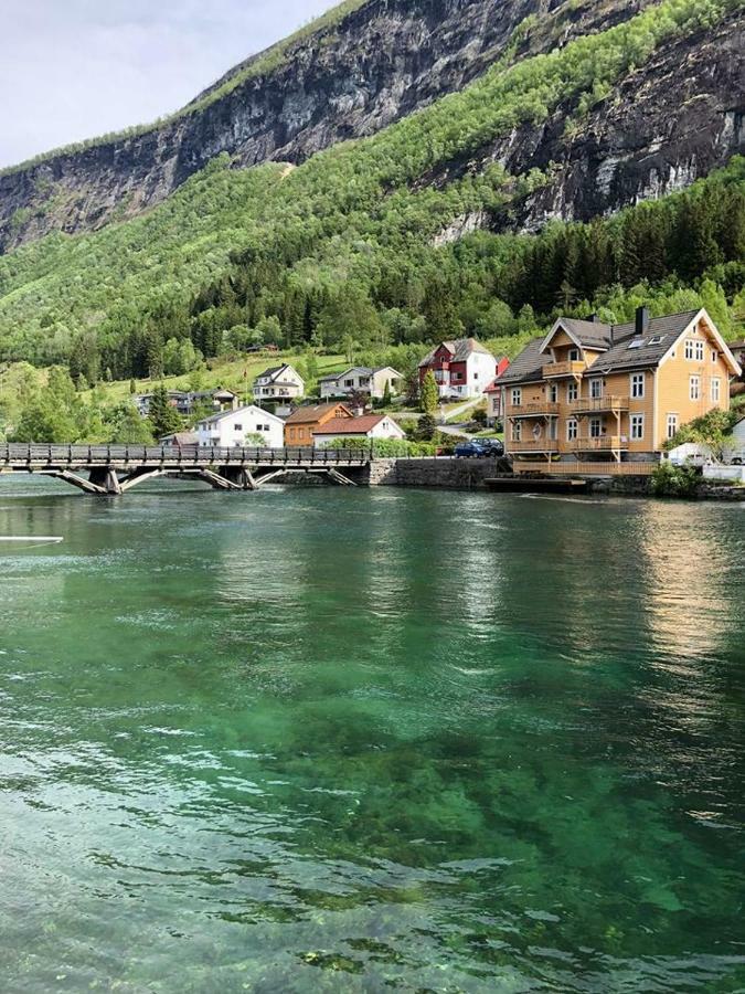 Stryn - House By The River Eksteriør bilde